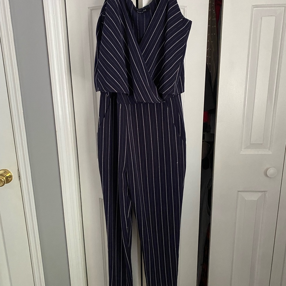 Chic Blue and White Pinstriped Jumpsuit with V-Neck